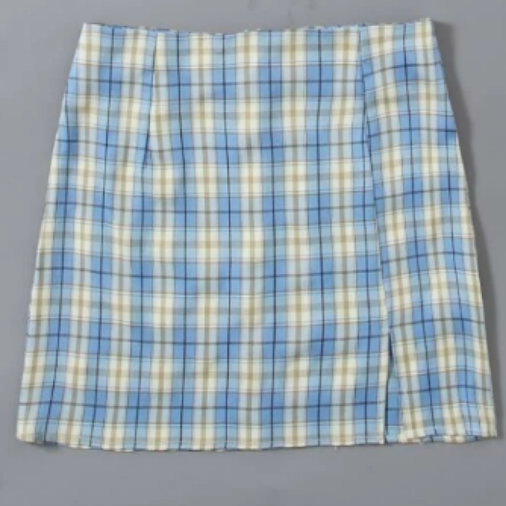 Brand new mini skirt